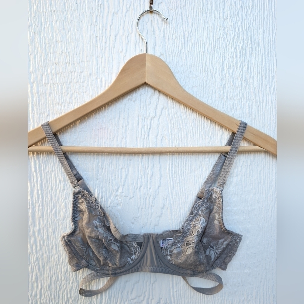 Free People Intimately Gray Lacy Strappy Bra Size 32C